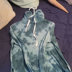 rue 21 long sleeve with hood, size small hardly worn